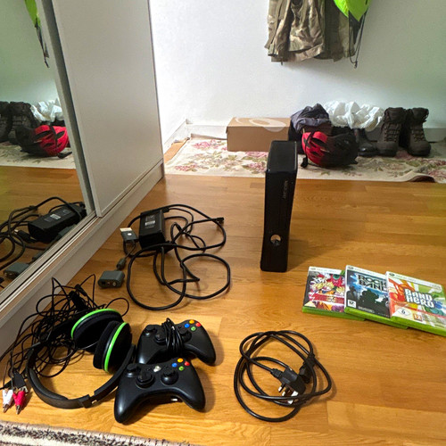 Microsoft xbox 360 slim - microsoft,