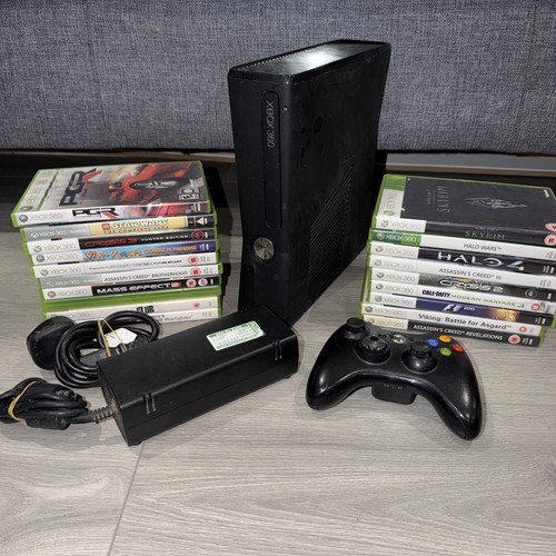 Xbox 360 4gb console bundle - 360,