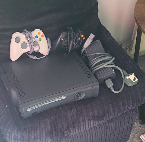 Microsoft xbox 360 console 2 - &,